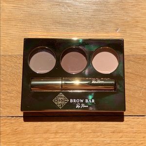 Brow Bar Brow Makeover Kit in the shade Light